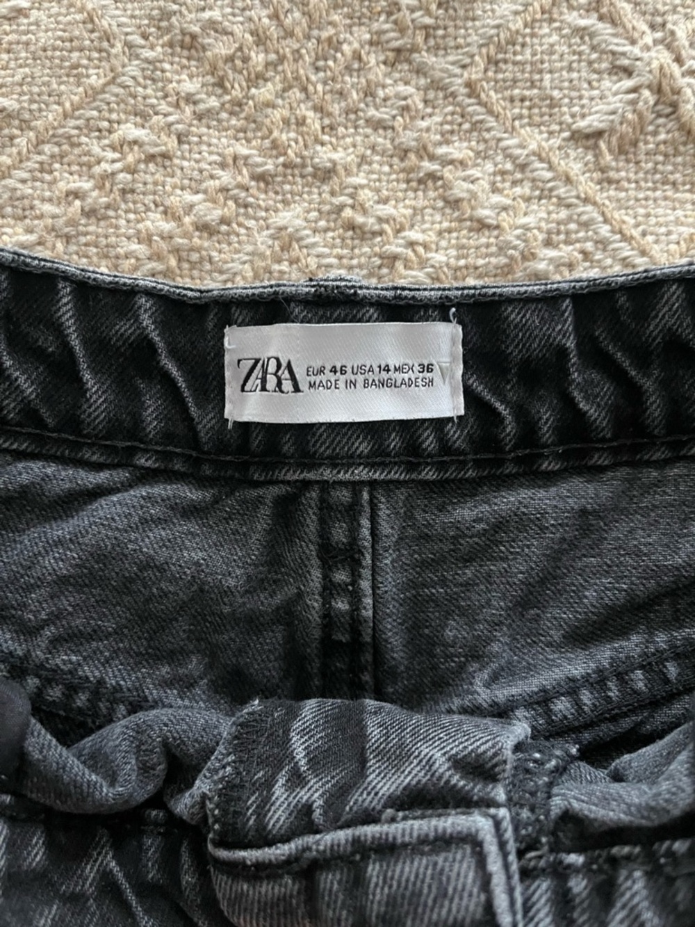 Zara High Waist Denim Shorts Black Washed Size 14 - Picture 3 of 7